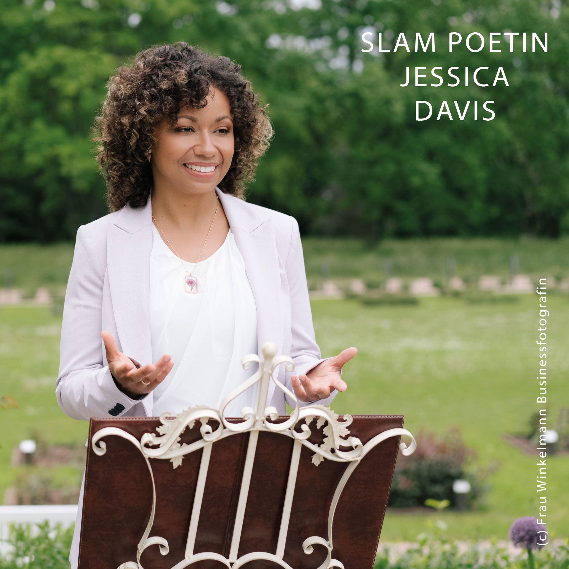 Poetry Slammerin Jessica Davis - Slam Poetin